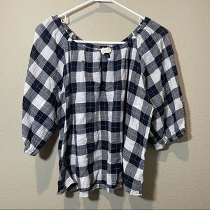 Universal Threads Puff Sleeve Top